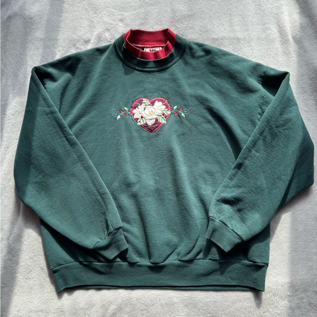 Vintage Oversized Holiday Embroidered Pull Over Crew Neck